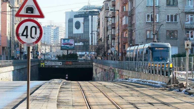 Затварят за движение десния ръкав на тунела под НДК в неделя