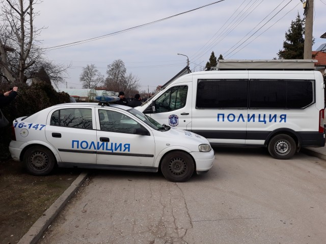 Напрежение във Войводиново, циганите се върнаха в селото и искат да нощуват в къщите си