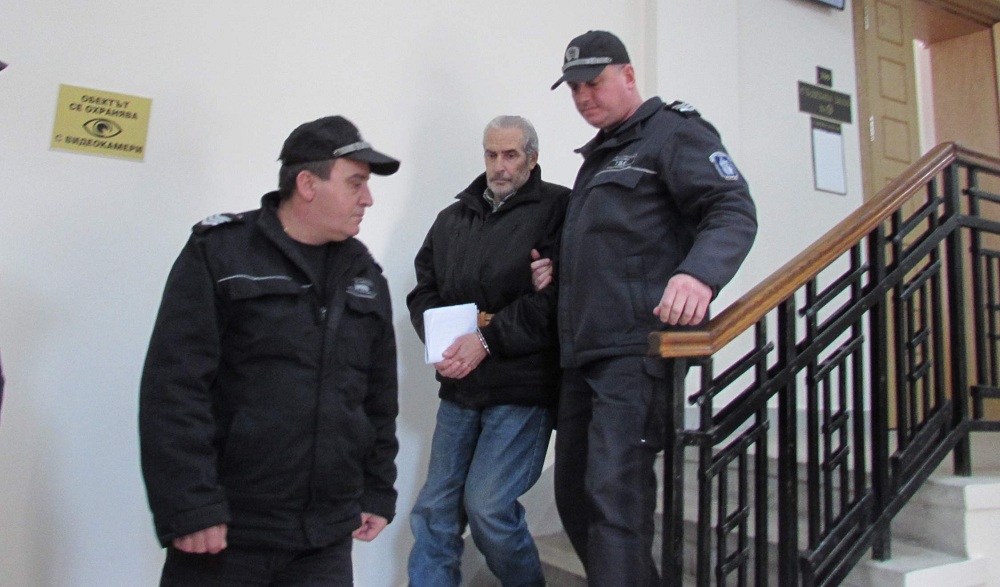 Доживотен затвор поиска прокуратурата за четворен убиец