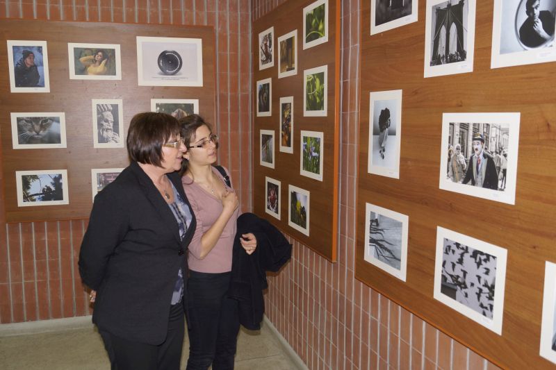 Откриха студенстка изложба в Търново