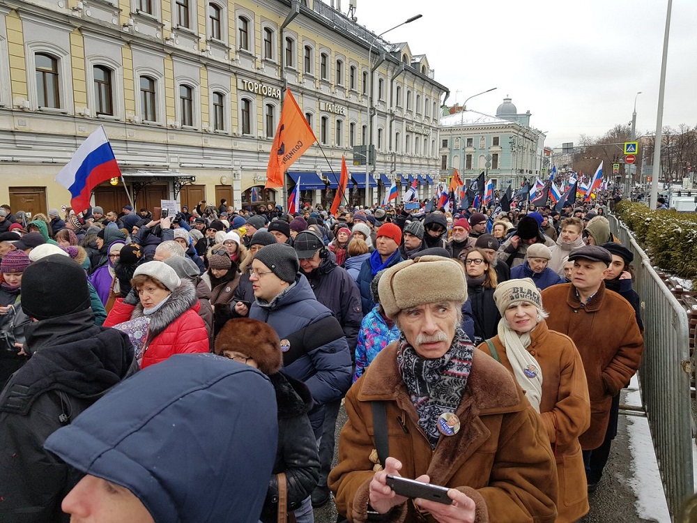 Хиляди участваха в шествие в памет на убития руски опозиционер Борис Немцов