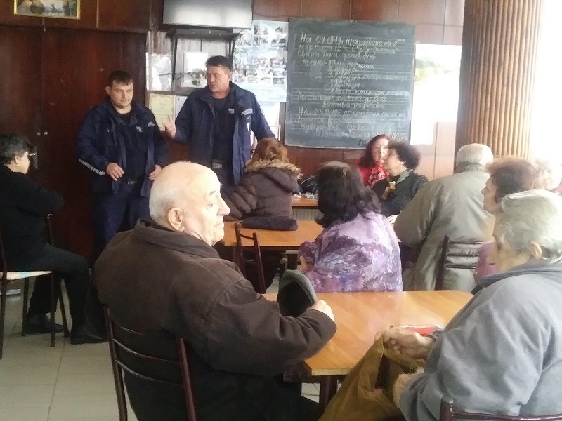 Полицаи обучават пенсионери в Монтана за борба с телефонните апаши