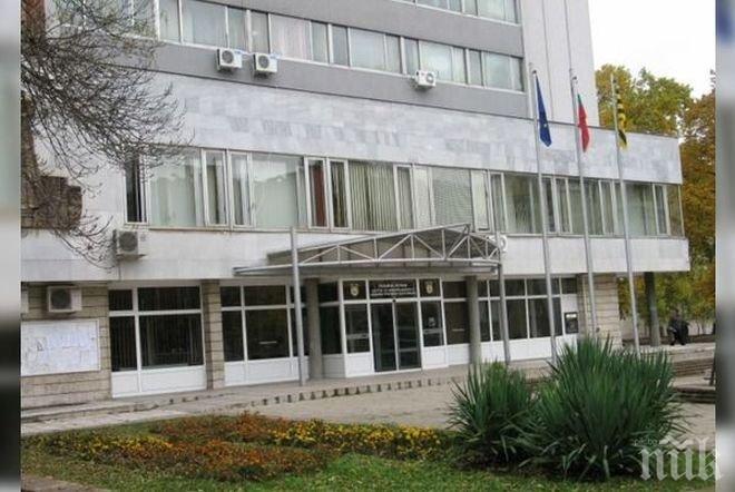 Проверяват сигнал за фалшификации при гласуване на общинския съвет в Перник