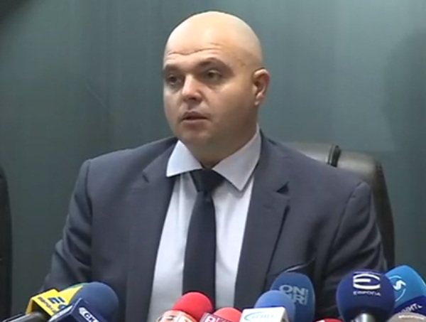 Шефът на НОИ-Силистра и девет държавни служители задържани
