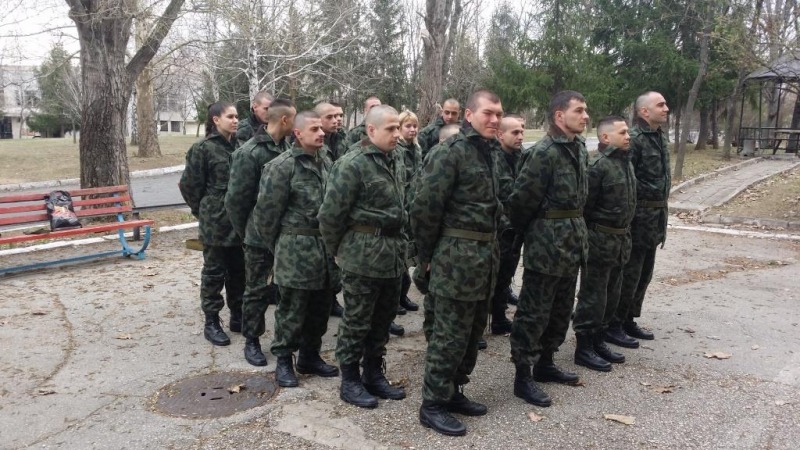 29 младежи и девойки на курс по начална военна подготовка в Плевен