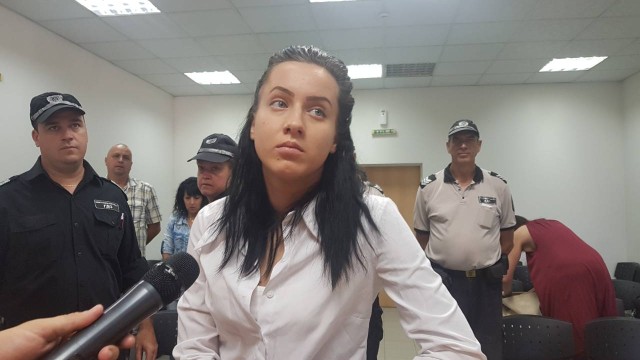 Условна присъда за танцьорката Габриела Медарова, ударила 10 коли в Пловдив и набила момиче в бар