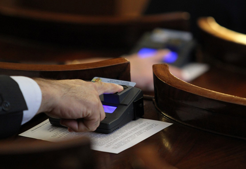 Парламентът гласува днес промени в Изборния кодекс