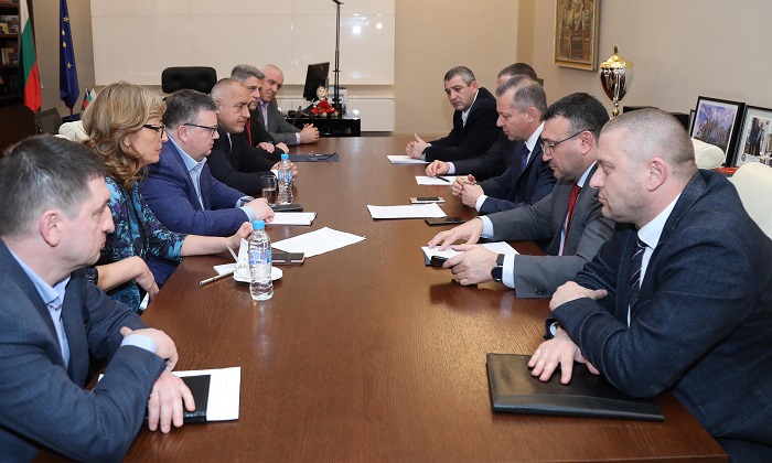 Започна срещата на премиера Борисов с ръководителите на службите за сигурност и външния министър Екатерина Захариева