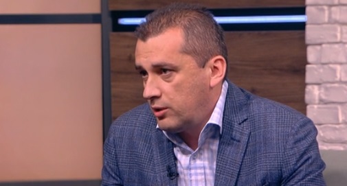 Експертът Георги Пеев: Самолетът "Боинг 737 Макс", кацнал аварийно в София, може да излети без пътници