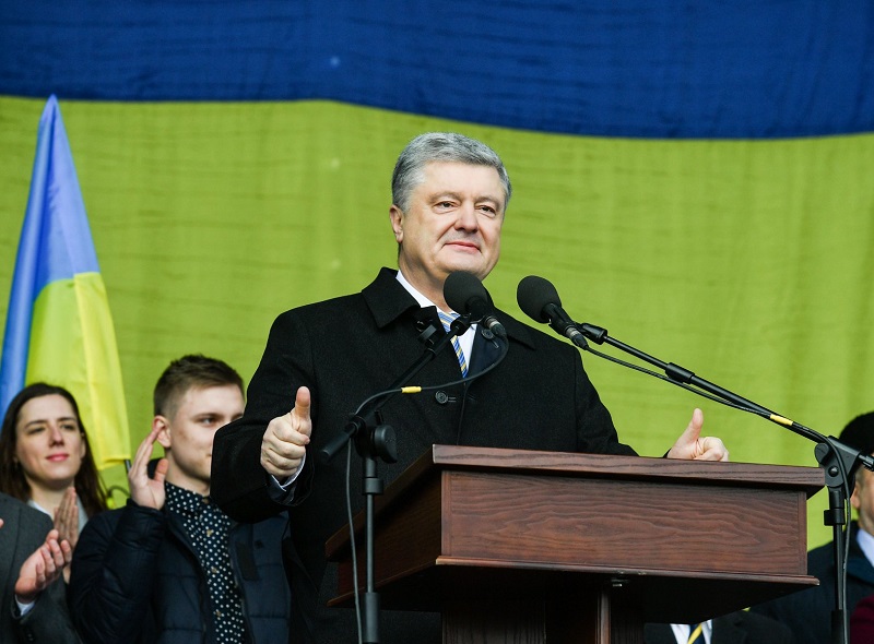 Порошенко обеща да върне Крим в Украйна след президентските избори