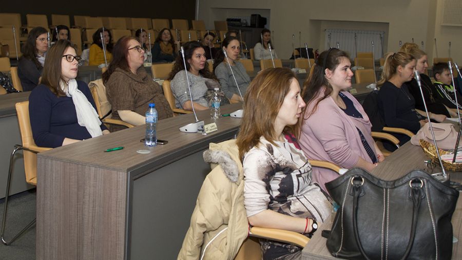 Информационната кампания „Акушерките близо до майките“ с лекции в Благоевград