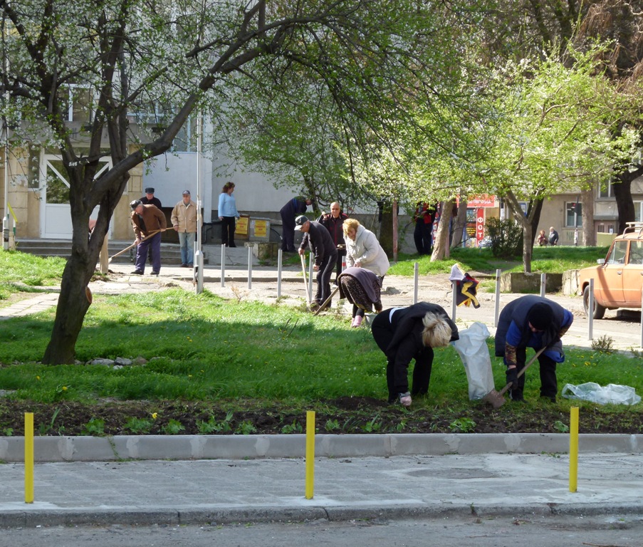В Бургас започна пролетното почистване