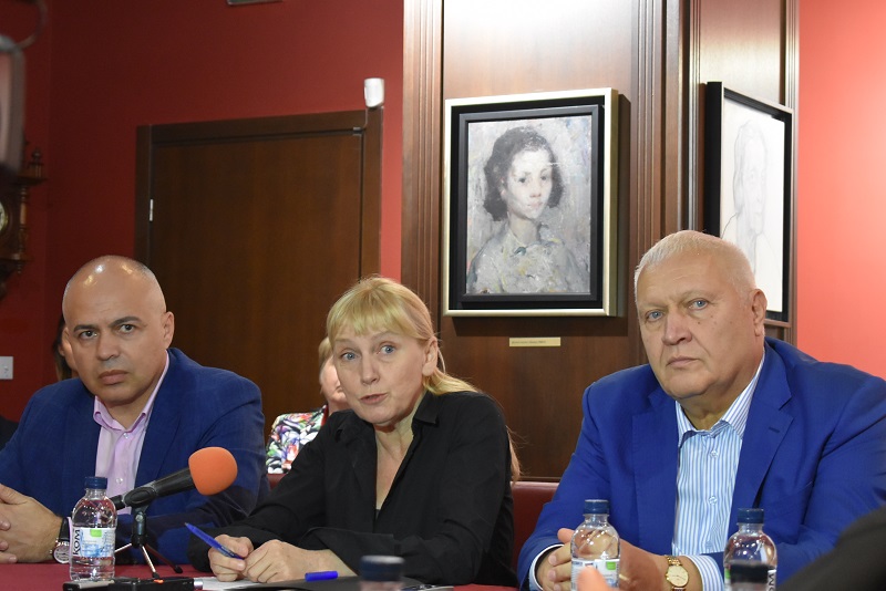 Елена Йончева: Правителството на Борисов не успя да осъществи нито един значим енергиен проект