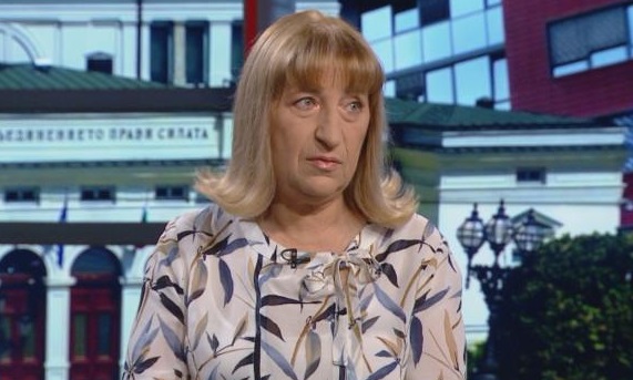 Цецка Цачева за скандала с апартамента: Сделката е спрямо законите на страната