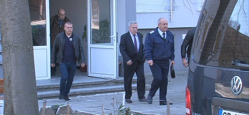 Задържаха и бащата на дознателката от Благоевград, който е шеф на охранителна полиция