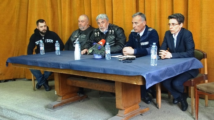Пътни полицаи и мотористи призоваха за толерантност и дисциплина
