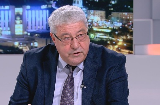 Спас Гърневски: Зрещу правителството тече пълзящ преврат