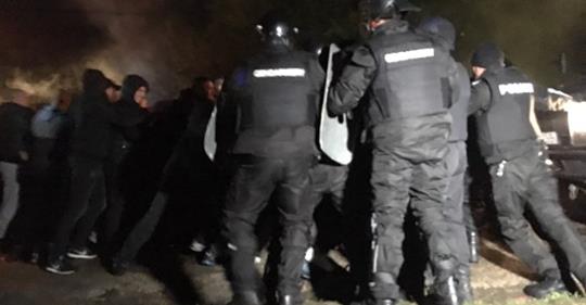Сблъсъци между протестиращи и жандармерия в Габрово