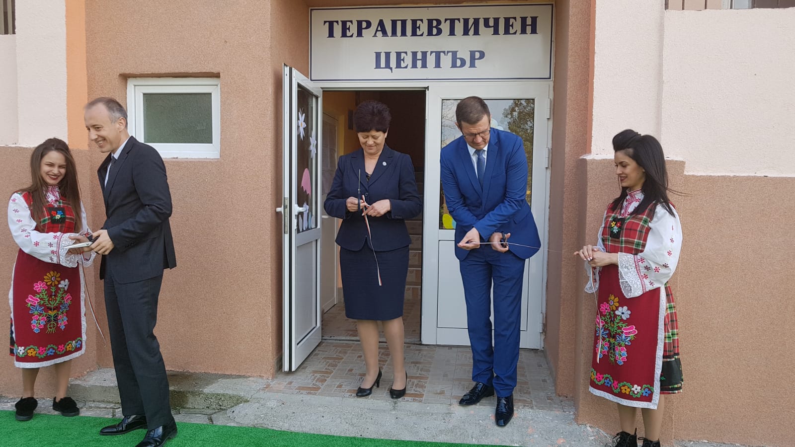 Министър Вълчев: Едно от най-значимите ни предизвикателства е включването на всяко дете в образованието