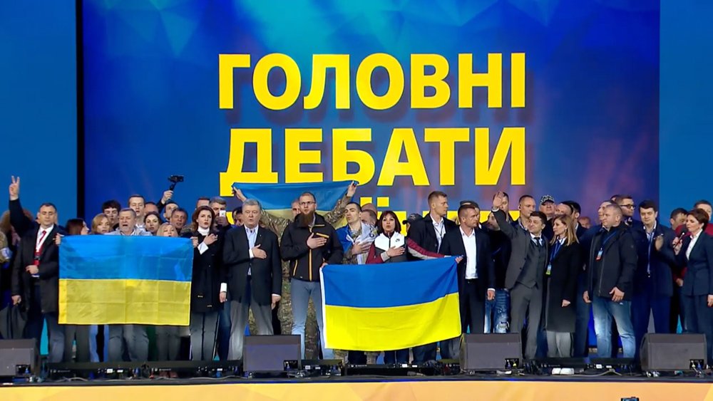 Порошенко и Зеленски си разменяха въпроси и обвинения на дебат в Киев
