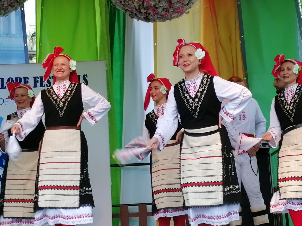 Танцова формация „Търновска царица“ покори и Прага