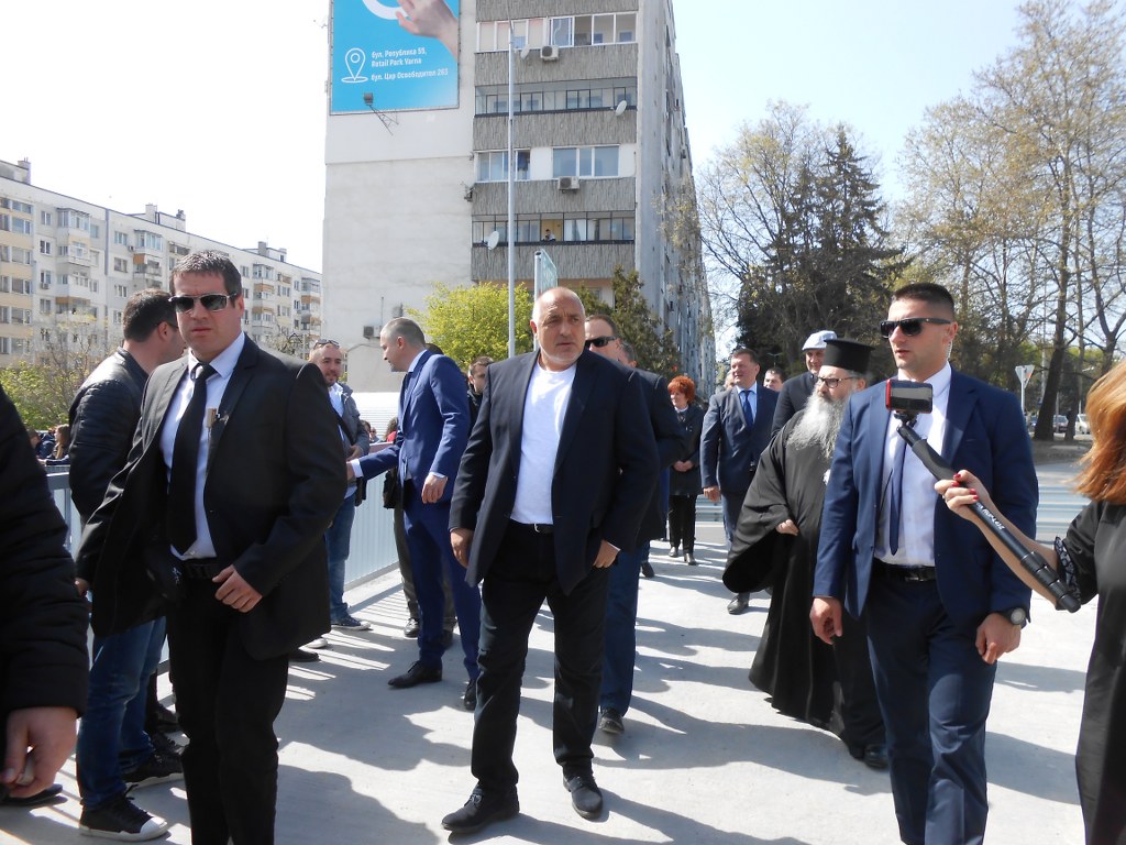 Премиерът във Варна: Загубихме две години за "Хемус" заради отчуждителни процедури