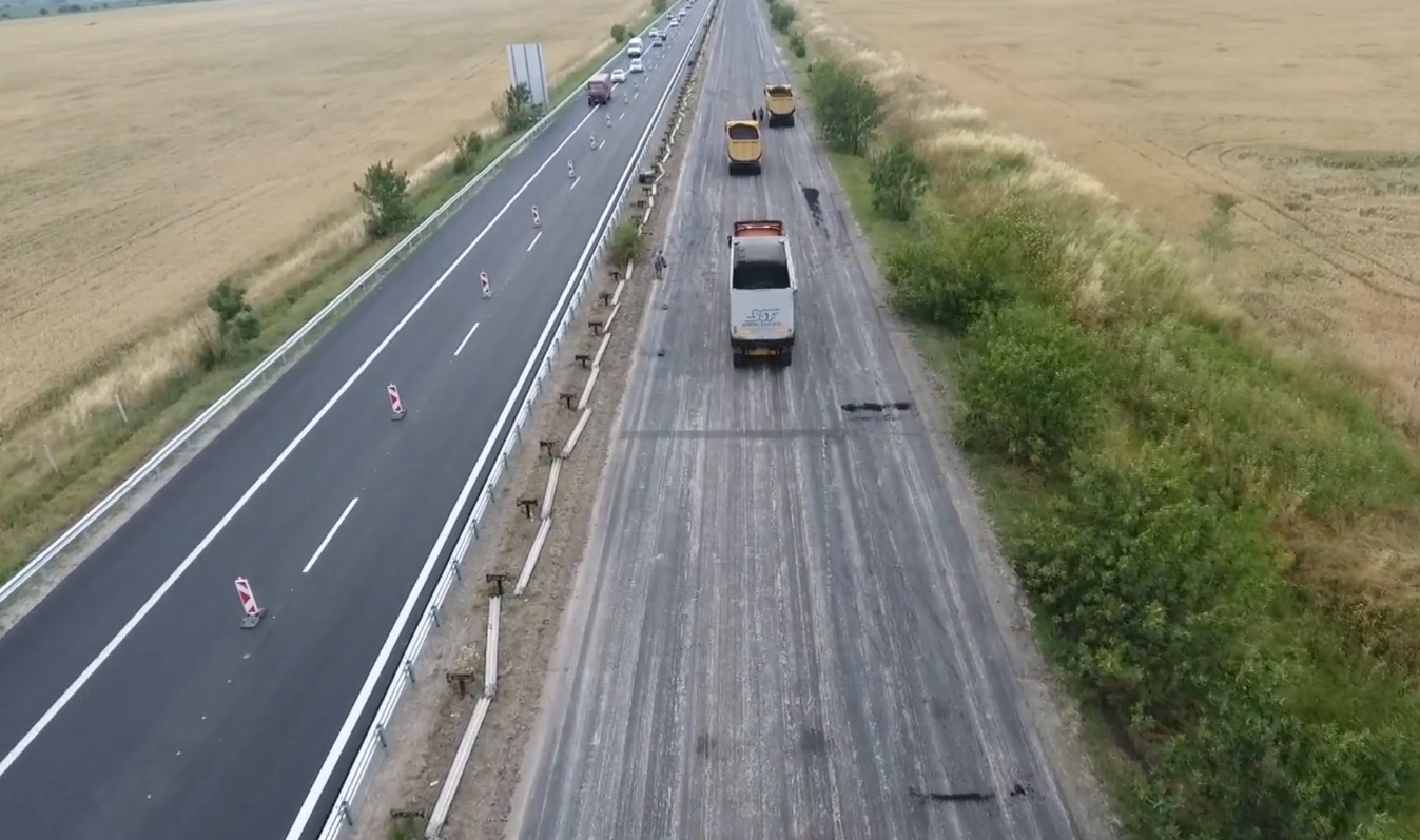 Движението в км 43-44 на магистрала "Тракия" към София в една лента заради ремонт