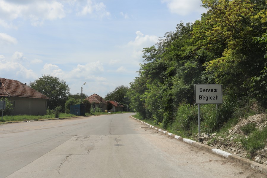 Жандармеристи разтърваваха участници в масов бой на мегдана в Беглеж
