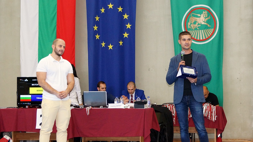 Николай Диков, кандидат за евродепутат от ГЕРБ:  Успехите в спорта и в училището са формулата за развитие на всеки млад човек