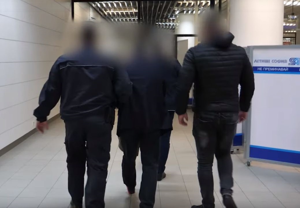 Вижте как върнаха Ветко Арабаджиев в България (ВИДЕО)