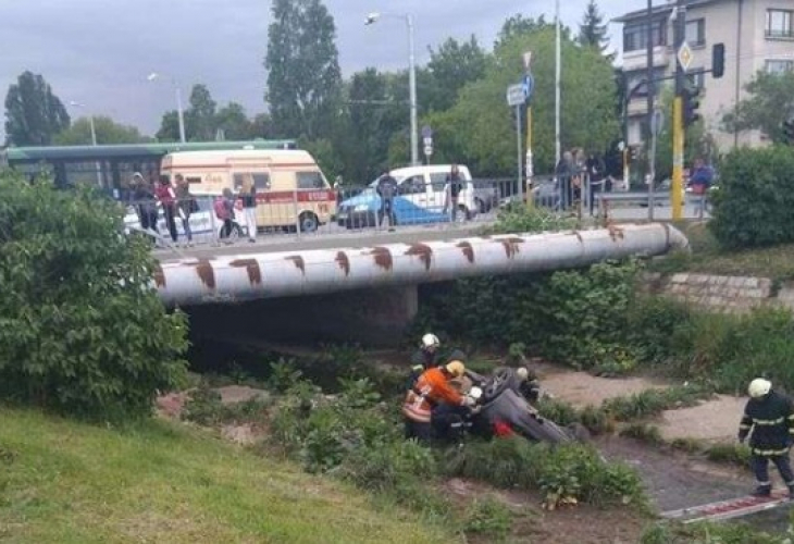 Мерцедес е блъснал 4 деца в София