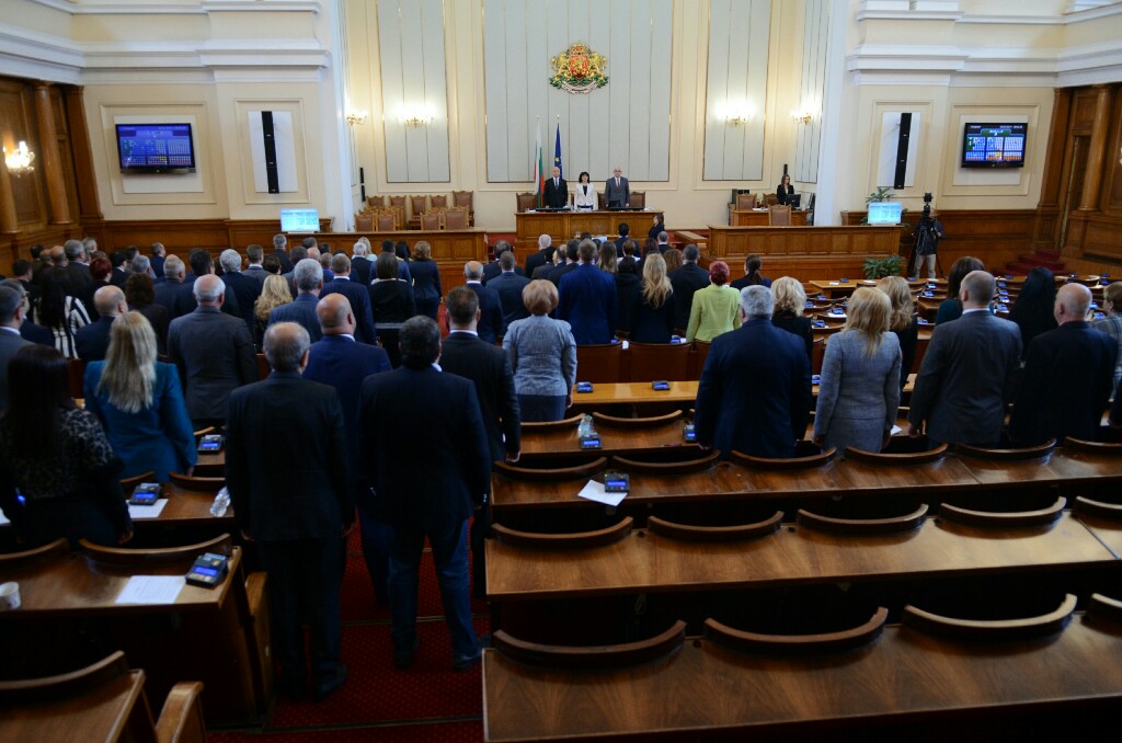 Парламентът прие промени в Наказателния кодекс за неизбежната отбрана