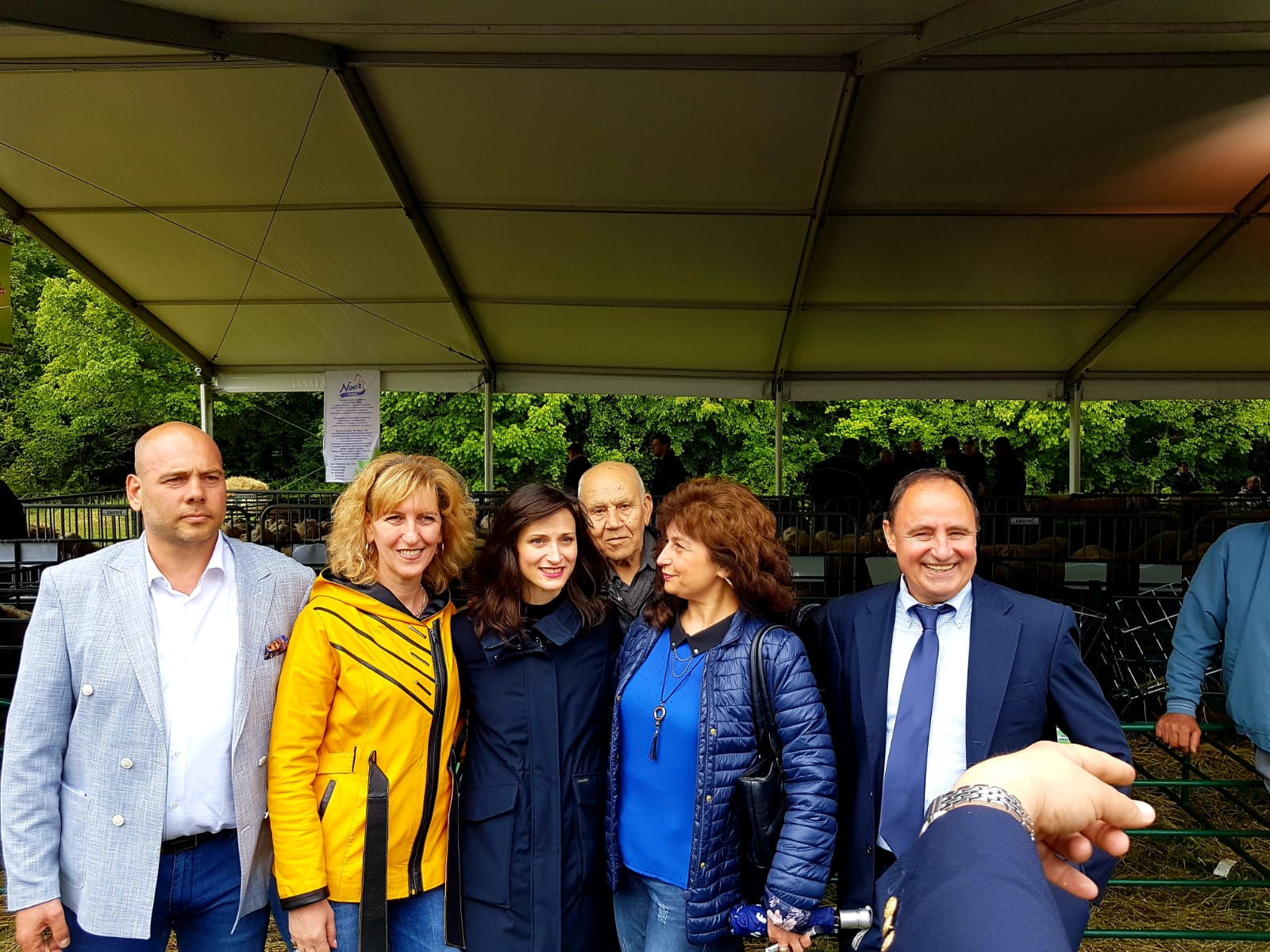 Водачът на листата на ГЕРБ Мария Габриел бе гост на откриването на Осмия Национален събор на овцевъдите в България