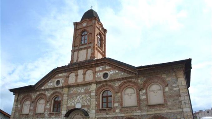Българският храм "Свети Георги" в Одрин вече е с нов златен купол
