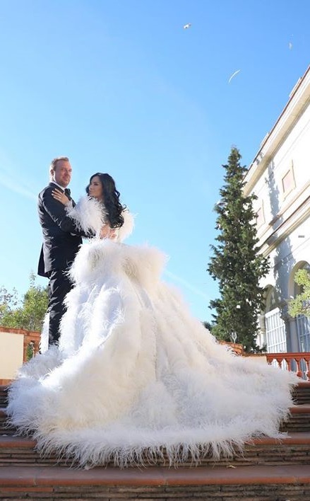 Цеци Красимирова с пищна сватба в Каталуния
