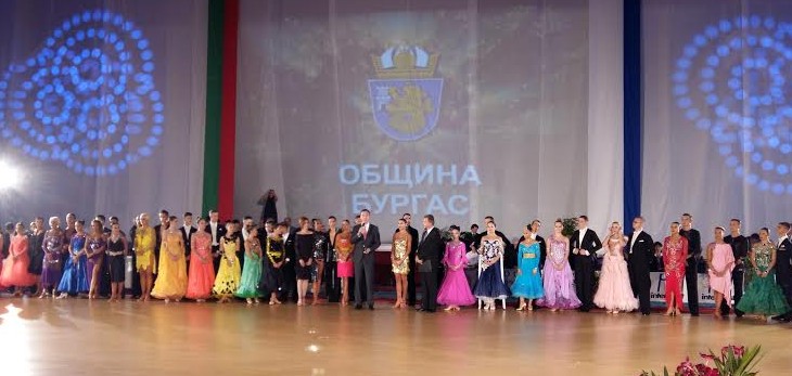Двойки от 28 държави на състезание по спортни танци в Бургас