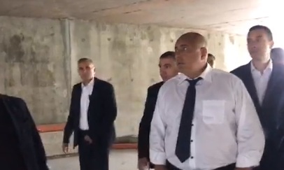Премиерът провери строителството на новата многофункционална зала в Бургас (ВИДЕО)