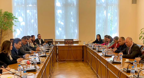 Намаляват таксите за радиочестоти