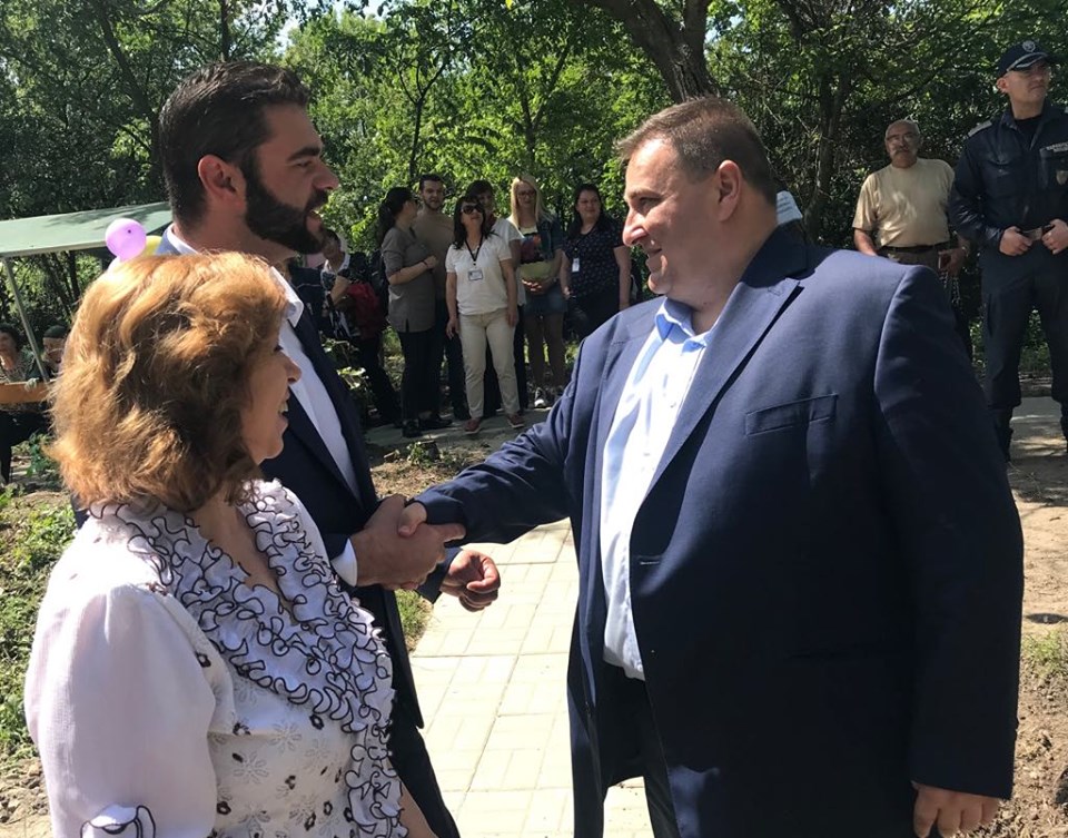 Мария Габриел и Емил Радев поздравиха жителите на Владиславово за празника на варненския район