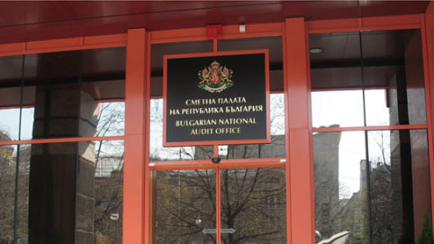 Партиите са декларирали 300 хиляди лева, събрани от дарения