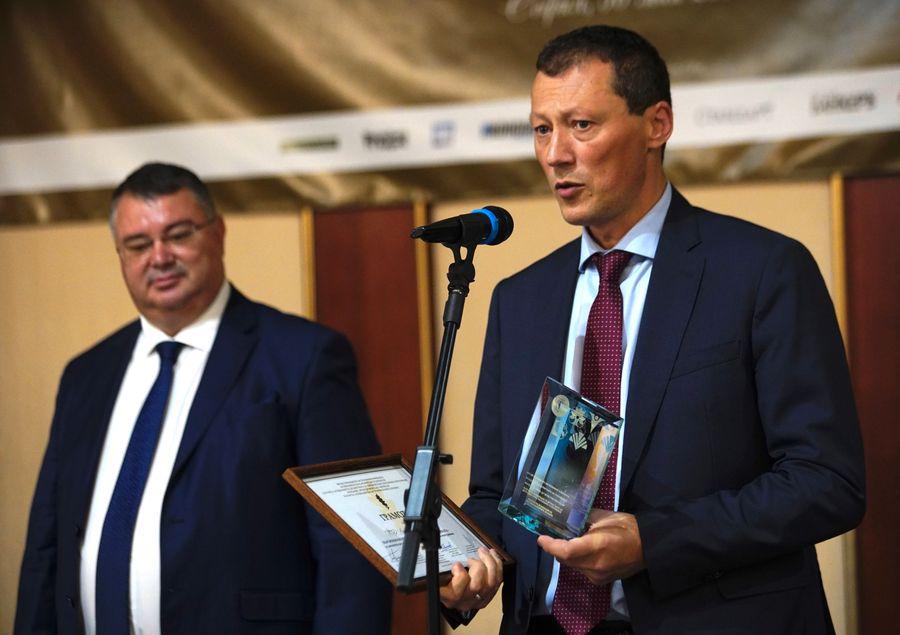 Алианц България грабна две награди