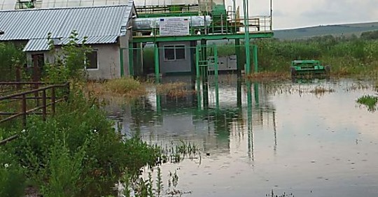 Стотици декари обработваема земя са под вода, след като река преля в русенско село