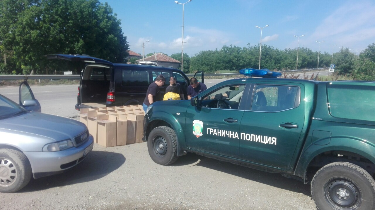 Задържаха мъж с 10 500 кутии цигари без бандерол в Русе