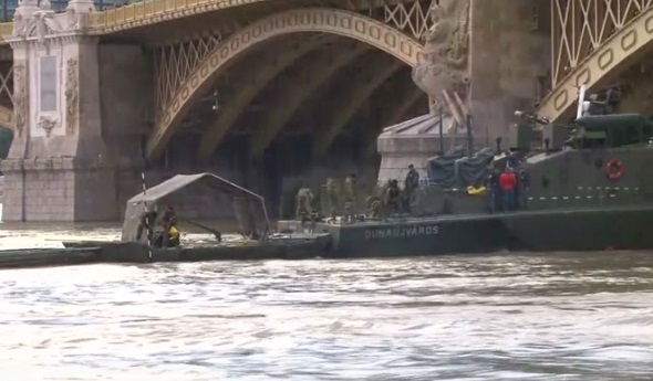 Водолази откриха тялото на 13-та жертва на потъналото корабче в Дунав