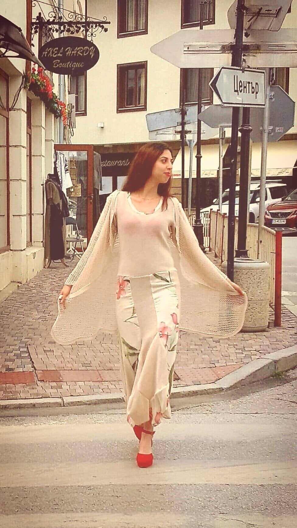 Певицата Християна Цветкова се снима за топ дизайнера Аксел Харди