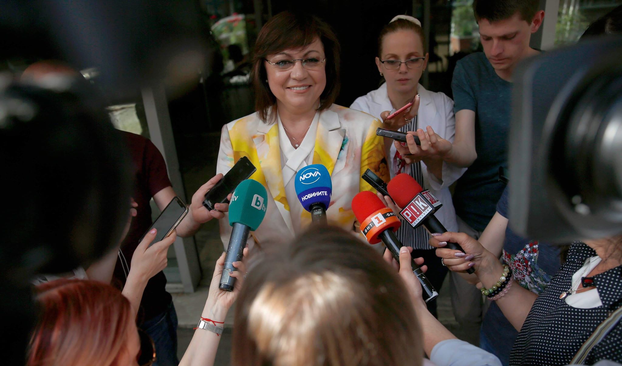 Нинова: Не съм бламирана. Не се занимавам със сценарии