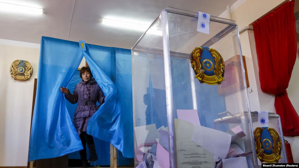 В Казахстан избраха президент със 70% от гласовете