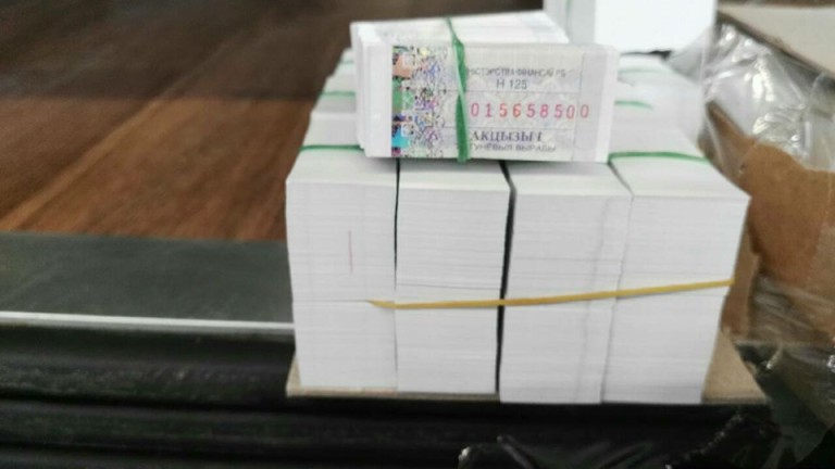 Спипаха над 9 млн. стикера, наподобяващи украински акцизни бандероли на ГКПП Силистра