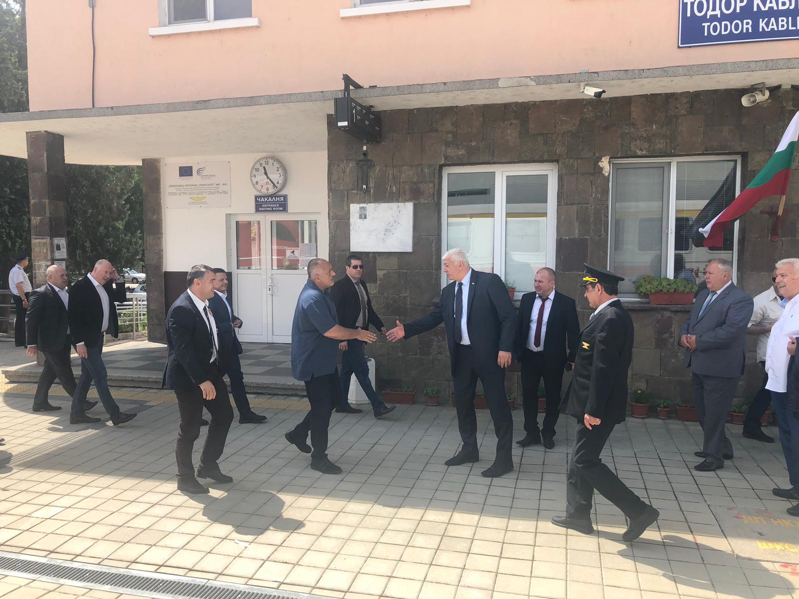 Премиерът Борисов посети интермодалния терминал при гара "Тодор Каблешков"
