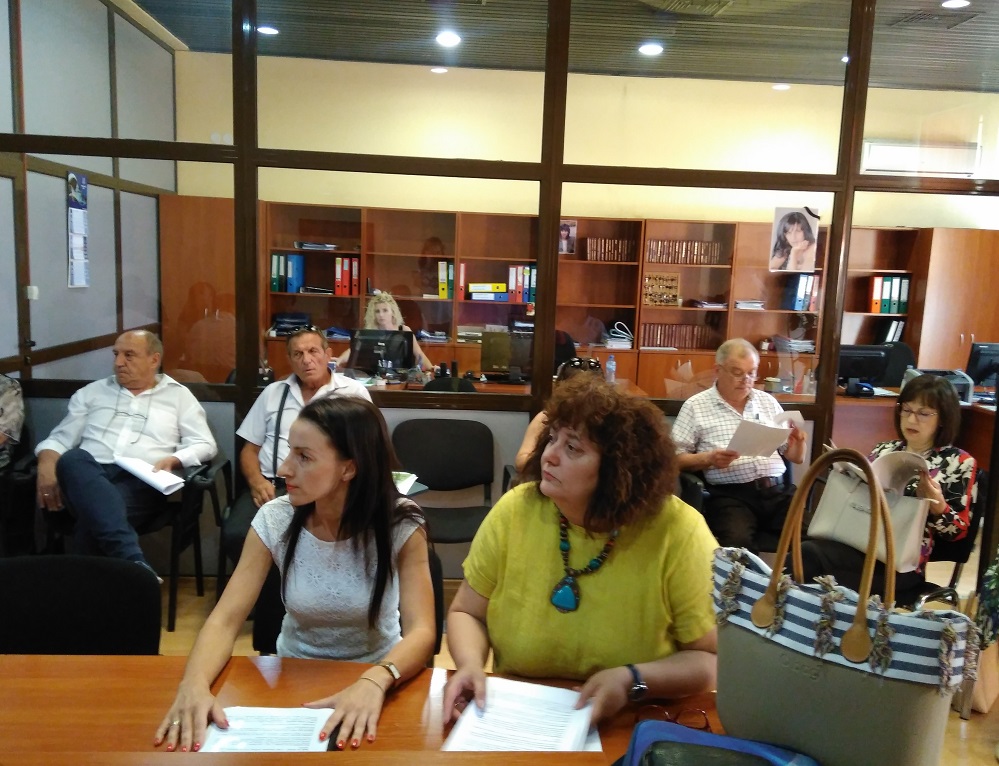 Пенсионери крепят щата в общинските поликлиники